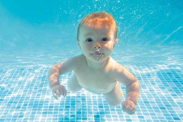 Baby svømning